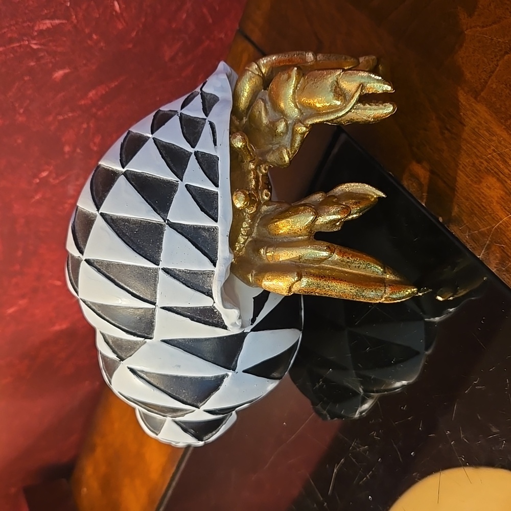 Turtle King Checker Decor Crab Table Art, Black/White/Gold - Pre-owned
